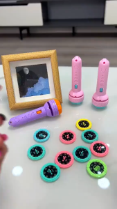 Flaslight Projector / Fun Flashlight / Mainan Senter Lampu Torch Proyektor Gambar Model Piringan 32 Gambar