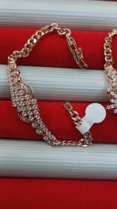 Gelang Wanita Replika Berlian Anti Karat