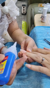 กาวต่อเล็บPVC 401 เนื้อเจล ไม่เหลว ไม่หนืด ติดแน่น ติดทน กาวติดเล็บ แห้งเร็ว ตกแต่งเล็บ กาวซ่อมของแตกหัก เช่นพลาสติก หนัง ผ้าฯ all-purpose glue