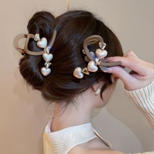 กิ๊บติดผมรูปฉลามประดับมุกสไตล์เกาหลีสำหรับผู้หญิง กิ๊บติดผมประดับเพชรเทียม ทรงผมสไตล์เกาหลี แฟชั่นฤดูร้อน 2024