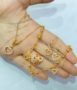 Set Perhiasan Love Lapis Emas 18K Aksesoris Fashion Wanita