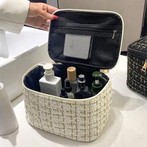 Túi Đựng Đồ Trang Điểm Nữ Dung Tích Lớn Kiểu Hàn Quốc INS Họa Tiết Ca Rô Cầm Tay Đựng Mỹ Phẩm Đồ Vệ Sinh Cá Nhân Du Lịch Chất Liệu PVC