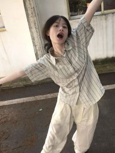 Áo Sơ Mi Nữ Tay Ngắn Dáng Rộng Phong Cách Mỹ Cổ Polo Mùa Hè Thường Ngày Đa Năng Áo Kẻ Sọc Cổ Điển Đường Phố Cao Cấp