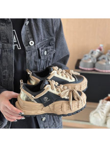 ผู้หญิง รองเท้าหนาด้านล่างที่ละลายน้ําได้ Cowhide รุ่น Retro Dad รองเท้าผ้าใบ ลำลอง แฟชั่นรองเท้าขนมปัง Ins อินเทรนด์