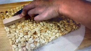 1kg kẹo lạc vừng làng nghề truyền thống thơm ngon giòn tan