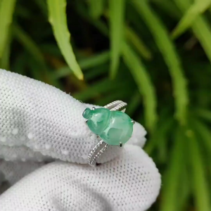 Newly Listed SG Local Seller - High Quality Cabochon crafted as Gourd on Natural Type A Jadeite Jade set on 18k gold as Ring Certificate weighs 1.88 grams measurement 12.2 * 8.1 * 3 mm (18kring35)