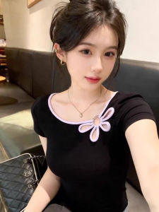 Floral Sweet Spicy Short Sleeved T-shirt Slim Fit