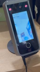 [ AI06F] Máy chấm công khuôn mặt Ai06F cao cấpnhận diện cực nhạymàn hình cảm ứng kết nối qua wifi/ Tặng kèm phần mềm