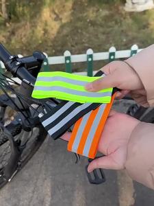 Reflective Leg Straps Cycling Ankle Strap Bicycle Trouser Band Hi Viz Adjustable Pant Cuffs Anti-Chain Wrap Night Safety Running