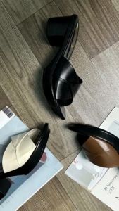 [Êm chân 5 phân đế đúp] Dép tặng cho mẹ cho bà HShop mẫu lê bản lật HT-01 Dép lê sẵn 3 màu Đen-Kem-Nâu gót vuông to chắc chắn siêu bền.