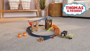 Thomas & Friends Diesels Lift & Load Construction Set Motorized Toy Train With Track & Cargo (JBW20)