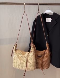 เวอร์ชั่นเกาหลี กระเป๋าสาน สะพายมีสายยาว  มีซับใน ฝีมือประณีต (จัดส่งจากกรุงเทพ)B161