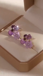 French Retro Purple Crystal Pearl Flower Stud Earrings All-Match Elegant and Unique Womens Earrings
