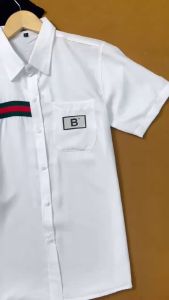 ÁO SƠ MI TAY NGẮN DÂY PHỐI VIỀN THÂN 2 MÀU THÊU CHỮ B PHONG CÁCH