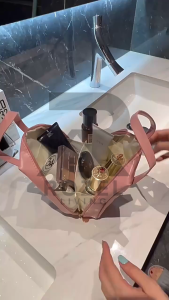 ROZEL Tas Komestik Portable Travel Friendly / Tas Perawatan Kulit Wajah Kapasitas Besar dan Tinggi / Tas Komestik Skincare Model Handbag Estetik