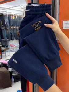 กางเกงขายาวทรงหลวมลำลองสีแดงสำหรับผู้หญิง กางเกงฮาเร็มลายตัวอักษรปัก กางเกงขายาวทรงสลิมฟิต กางเกงขายาวสไตล์มินิมอล