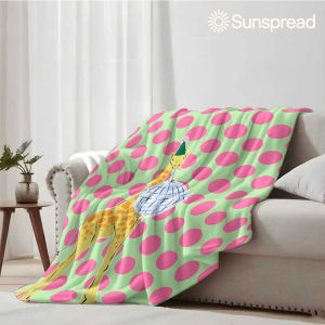 Beast Kingdom | Giraffe Disco Dot Soft Warm Flannel Blanket Lightweight Cozy Christmas Halloween Home Decor Room