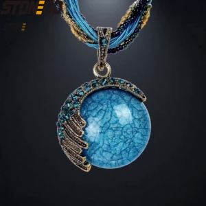 Turquoise Rhinestone Pendant Necklace for Women Bohemian Fashion Jewelry Chain Vintage Style Accessories