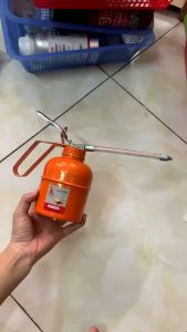Bình Châm Dầu Nhớt bằng sắt dung tích 500ML châm dầu châm nhớt tra dầu máy móc cơ khí