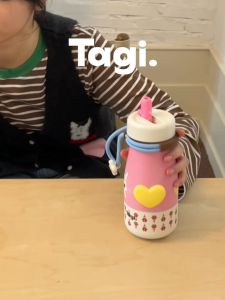 Tagi. Put-Put Heart Vacuum Bottle กระติกน้ำสแตนเลส เก็บอุณหภูมิ ความจุขนาดใหญ่ พร้อมหลอด แบบพกพา 620ml แก้วเก็บความเย็น