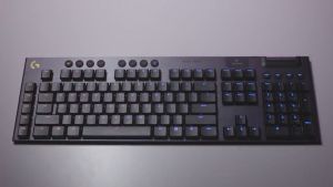 Logitech G915 LIGHTSPEED RGB Mechanical Gaming Keyboard Low Profile GL Tactile / GL Clicky / GL Linear Key Switch LIGHTSYNC RGB Advanced LIGHTSPEED Wireless and Bluetooth Support