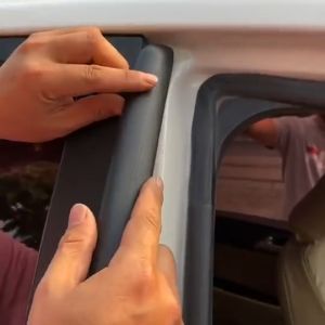 SOUNDPROOF SMALL B TYPE 4 METER Rubber Seal Car Bonnet Trunk Side Door Boot D Shape Sound Insulation Bunyi Pintu Kereta 汽车隔音条密封条防尘防水车门B柱