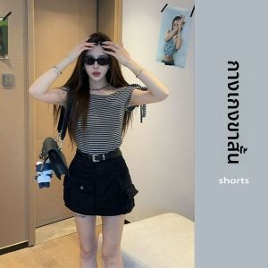 YUEZHONGWEI | เสื้อยืดแขนสั้นผู้หญิงสไตล์ฝรั่งเศส ทรงเข้ารูป ลายทาง ไหล่ไม่สมมาตร สายเดี่ยว ทรงเข้ารูป ฤดูร้อน 2025 ใหม่ เสื้อผ้าทำงานสไตล์เกาหลี