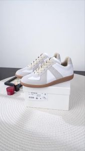 20252024 Autumn Dongguan Womens Shoes Classic Margiela Style German Training Shoes Casual White Shoes Sneakers Retro Genuine Leather Sports Shoes