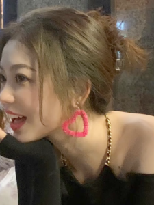 Barbie Pink Heart Shaped Ear Cuffs Fashionable Minimalist Ear Jewelry Hole Decoration Luxury Sensation New Model Leafbuds Brand