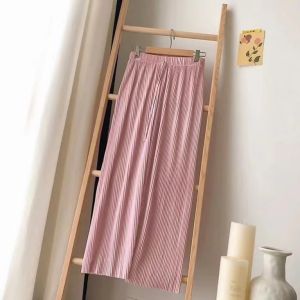 กางเกงขากว้างผ้าไหมน้ำแข็งสำหรับผู้หญิง ฤดูร้อนใหม่ ยางยืด กระโปรงจีบกระชับสัดส่วนไซส์ใหญ่ กางเกงขายาวทรงหลวม กางเกงลำลอง