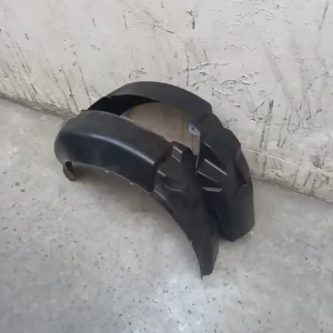 CHẮN BÙN LÒNG VÈ TRƯỚC DAEWOO MATIZ3. CUA LỐP TRƯỚC CHEVROLET SPARK M200