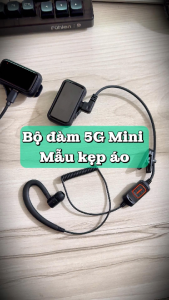 Bộ đàm 5G mini kẹp áo – Giải pháp liên lạc thông minh cho nhà hàng khách sạn spa