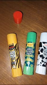 Lem Batang Joyko GS-104: Praktis & Tahan Lama