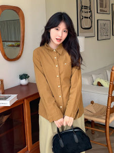 เสื้อเชิ้ตแขนยาวผู้หญิงฤดูใบไม้ร่วงและฤดูหนาวสีเทาเข้มสไตล์ย้อนยุคสไตล์อเมริกันหลวมๆ ผ้าฝ้าย 100% ปกกระเป๋า