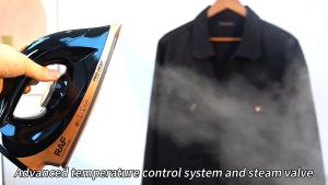 RAF เหล็ก เหล็กแรงดันสูง เตารีดไอน้ำแรงดันสูง กำลังไฟสูงสุด2600วัตต์ เตารีดไอน้ำ แผ่นด้านล่างอลูม เนียมขัด รงดันไอน้ำแรงขึ้น ประกัน 2 ปี