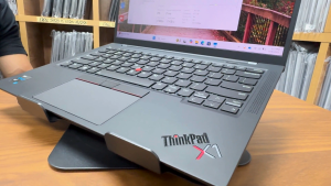 Lenovo ThinkPad X1 Carbon | i7 11th Gen | 32GB RAM | 1TB SSD | 14” FHD | Lightweight Windows 11 Laptop | 1 Year Warranty