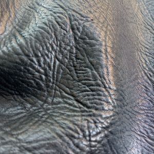 Genuine Leather Material Sheepskin Shark Skin Pattern Tree Bark Pattern Black Glossy Wallet Material Mobile Phone Case Material