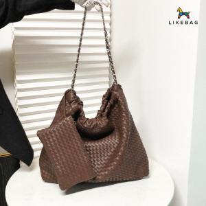 LIKEBAG delicate chain womens bag shopping shopping large capacity shoulder bag texture senior woven bag fashion leisure bag zipper small bag