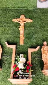 Bộ bàn thờ Thiên Chúa tượng Mẹ Thánh 40cm thánh giá chúa 56cm 3 kệ thờ gỗ sồi bàn tay cao cấp trang trí bàn thờ gia đình công giáo sang trọng.