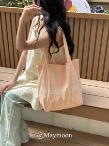 กระเป๋าผ้าใบไนลอนพิมพ์ลายตัวอักษรเกาหลีขนาดใหญ่สำหรับผู้หญิง กระเป๋าสะพายไหล่สำหรับเดินทางและเรียนหนังสือ สีครีม กระเป๋าสะพายไหล่แบบลำลอง