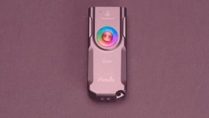 Đèn pin móc khóa FENIX E06R 700 lumen có tích hợp UV và laser đỏ tích hợp led RGB đuôi nam châm