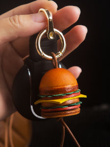 Mini Burger Head Layer Cowhide Leather Keychain Cute Bag Decoration Holiday Gift for Couples Womens Style Creative Gift