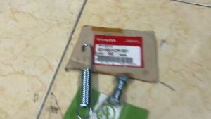 Bộ ốc Chân Chống Nghiêng  (Kèm Ốc 10 ly Và Lò Xo) Wave  dream