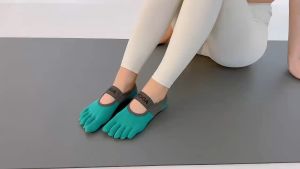 ALENADAY - Kaos Kaki Yoga Pilates Anti Slip 5 Jari Wanita Dewasa Senam Balet KK03