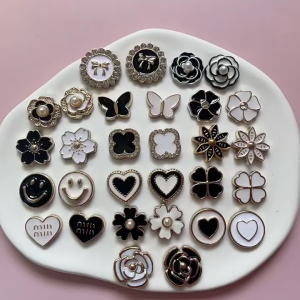 set 10 charm giả kim gắn dép Crocs cá tính siêu sang