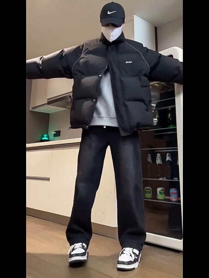 Mens denim pants American high street luxury jeans loose straight leg pants trendy wide leg pants casual versatile pants