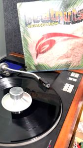 แผ่นเสียงสากลฝรั่ง ญี่ปุ่น ยุค 7080 ส่งแบบสุ่ม เเผ่นเสียงไวนิล LP 12นิ้ว ตัวเลือก 26 เเนว ปกVG/แผ่นVG+ ขึ้นไป รอยน้อย คุณภาพดี มี 4-5000 แผ่น ราคาต่อแผ่น