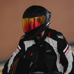 AIS | Bluetooth Capable Motorcycle Full Helmet with Dual Visors 3C