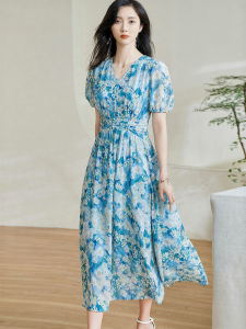 Misoshine | Floral Print V-Neck Slimming Dress