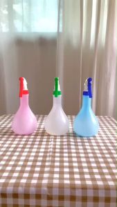 ฟ๊อกกี้ ฟ็อกกี้ ฟรอกกี้ foggy ฟอกกี้ฉีดแอลกอฮอล กระบอกฉีดน้ำ ทรงน้ำเต้า มี 3 สี บรรจุ 600ml ทำจากวัสดุอย่างดี ปรับระดับได้ตามการใช้งาน